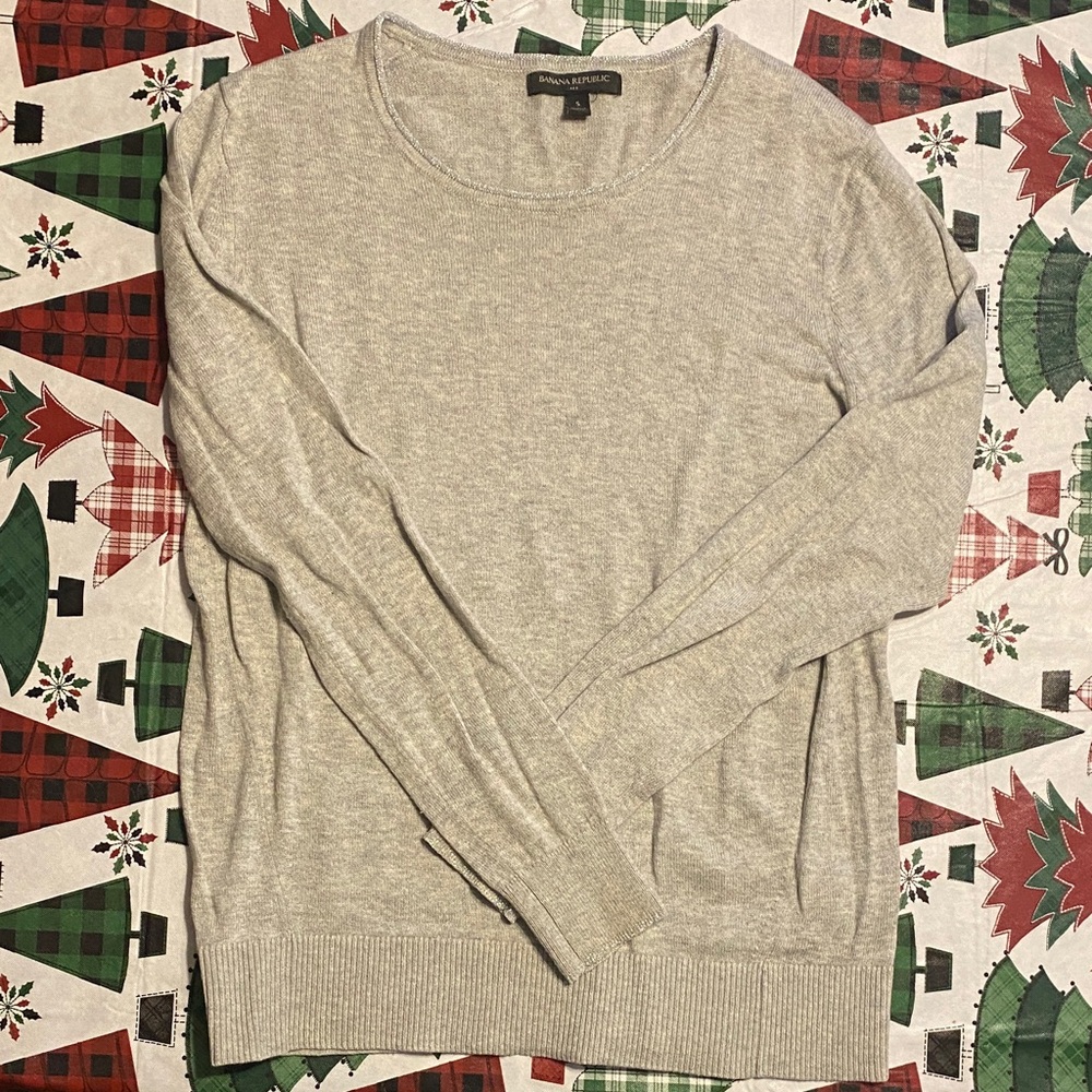 Banana Republic Light Gray Crewneck Sweater